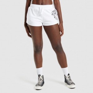 Σορτσ Gymshark Legacy σταμπεσ ασπρα | 254QTHYCS