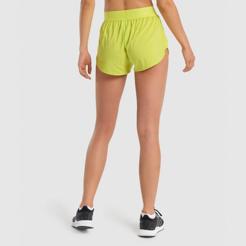 Σορτσ Gymshark Αθλητικά Loose Fit κίτρινα | 162BSJDTX