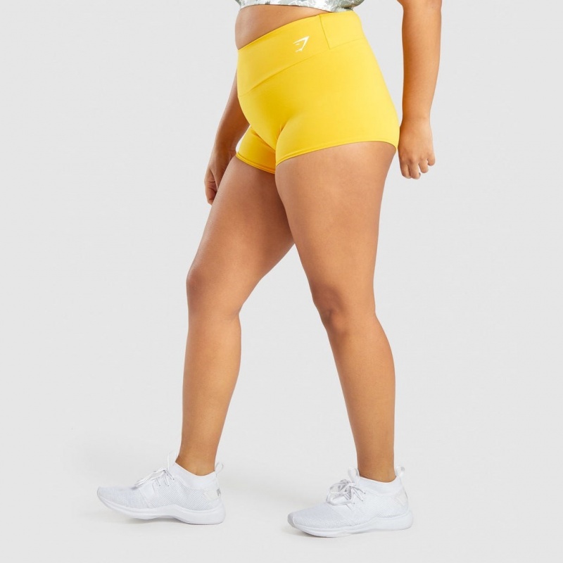 Σορτσ Gymshark Αθλητικά κοντο Length κίτρινα | 684SEOAUM