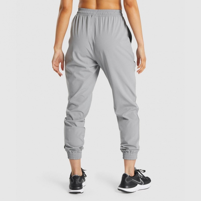 παντελονι jogger Gymshark Αθλητικά Woven γκρι | 847FQKZLG